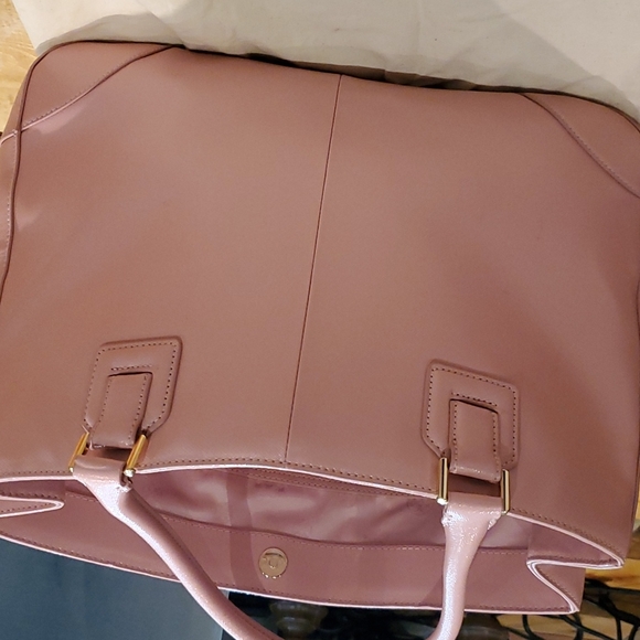 Gorgeous Tory Burch purse - Picture 4 of 7